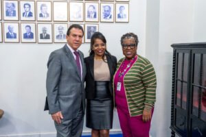 Ministro Luiz Marinho, desa. Adenir e ministra Macaé. Ministro Luiz Marinho, desa. Adenir e ministra Macaé.