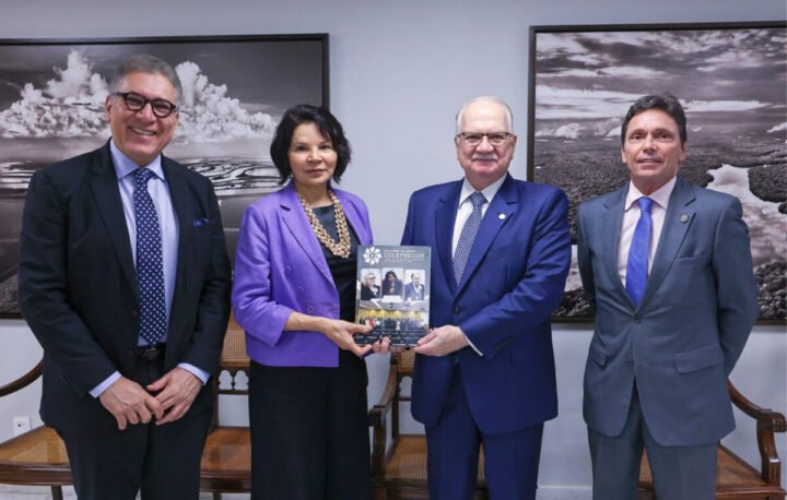 Nova diretoria do Coleprecor apresenta diretrizes e defende a competência da Justiça do Trabalho em reunião com o ministro Edson Fachin