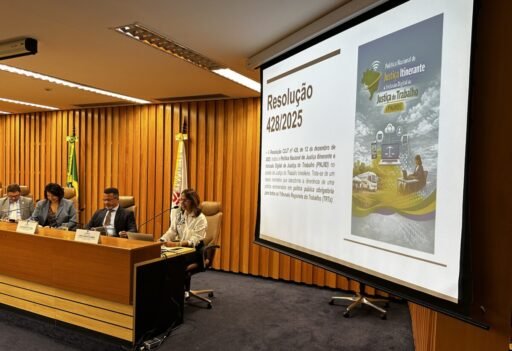 TRT-11 destaca política nacional de justiça itinerante e inclusão digital durante reunião do Coleprecor